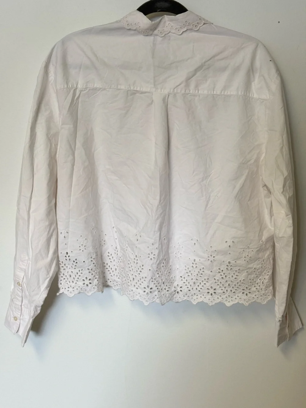 GAP Women’s White Eyelet Cropped Shirt - Picture 3 of 6